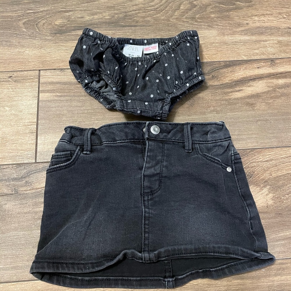 Baby girl ZARA mini skirt with diaper cover